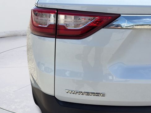 Used 2019 Chevrolet Traverse LT FWD image 38