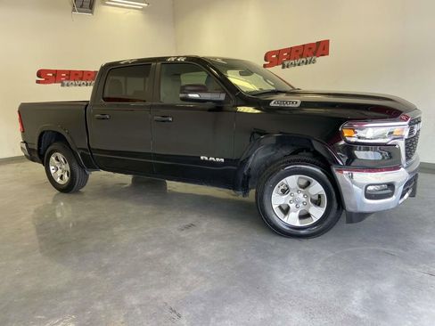 Used 2025 RAM 1500 Big Horn AWD/4WD image 2