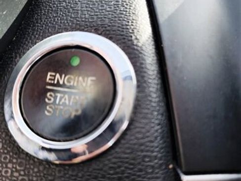 Used 2019 Ford EcoSport SE image 22