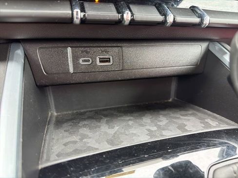 Used 2024 Chevrolet Colorado W/T w/ WT Convenience Package image 26