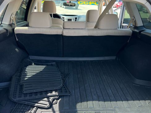 Used 2014 Subaru Outback 2.5i Premium w/ Moonroof Package image 4