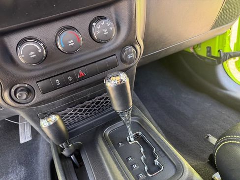 Used 2012 Jeep Wrangler Sport AWD/4WD image 39