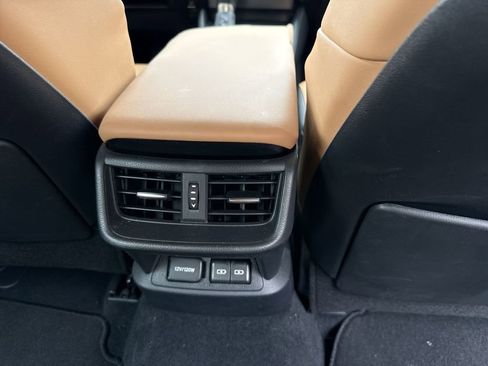 Used 2025 Lexus ES 350 w/ Premium Package image 18