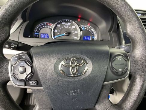 Used 2012 Toyota Camry LE FWD image 14