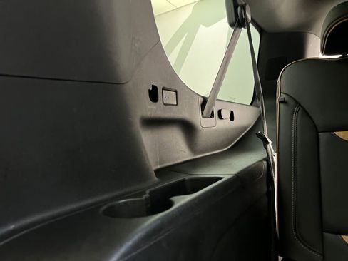 Used 2022 GMC Yukon XL AT4 AWD/4WD image 30