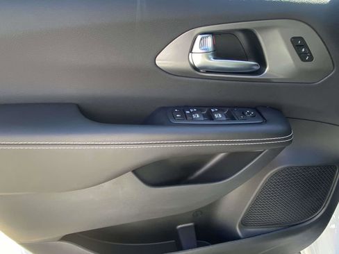 New 2026 Chrysler Pacifica Select w/ S Appearance Package FWD image 14