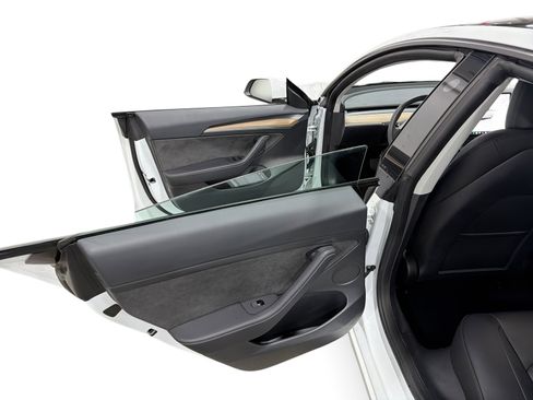 Certified 2023 Tesla Model 3 Standard Range RWD image 10