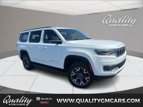 Used 2024 Jeep Wagoneer Series III AWD/4WD image 1