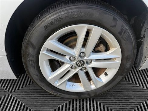 Used 2019 Toyota Corolla SE image 31