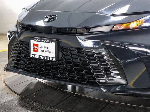 Certified 2025 Toyota Camry SE FWD image 9