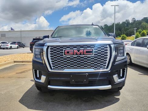 Used 2023 GMC Yukon Denali AWD/4WD image 2