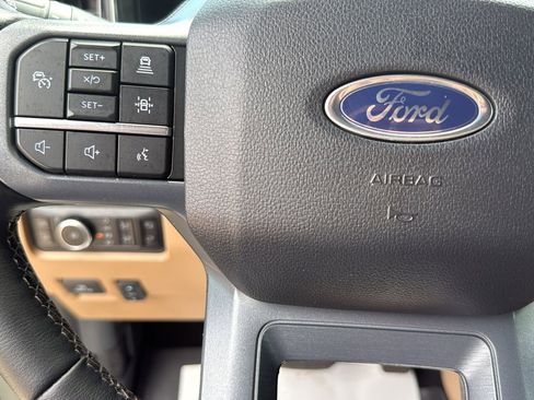 Used 2025 Ford F250 Lariat w/ Lariat Ultimate Package AWD/4WD image 14