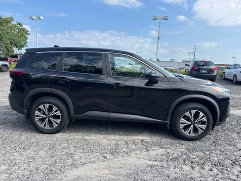 Certified 2023 Nissan Rogue SV AWD/4WD image 4