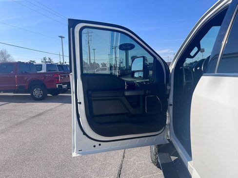 Used 2015 Ford F150 XL w/ Equipment Group 101A Mid AWD/4WD image 11