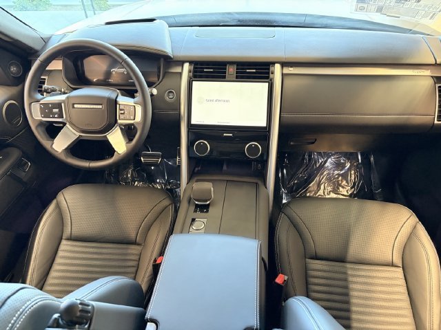 New 2026 Land Rover Discovery Limited Edition AWD/4WD image 13