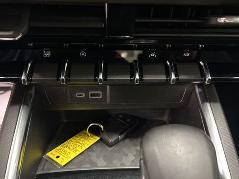 Used 2024 GMC Canyon Elevation w/ Trailering Package image 22