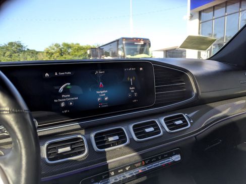 Used 2023 Mercedes-Benz GLS 450 4MATIC image 22