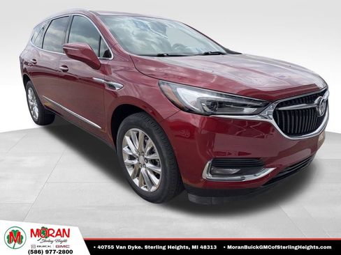 Used 2021 Buick Enclave Essence w/ Sound and Sites Package AWD/4WD image 2