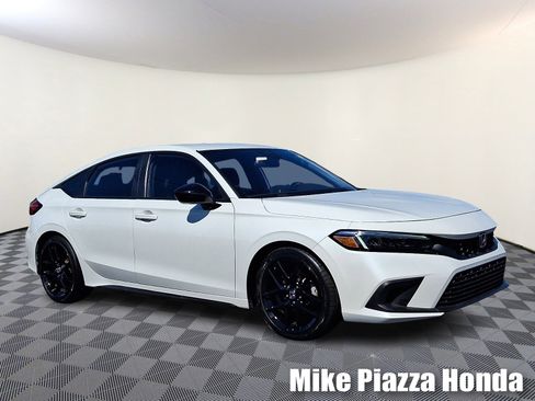 Used 2024 Honda Civic Sport image 1