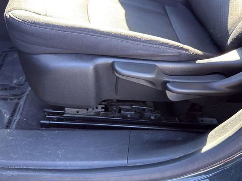 Used 2017 Chevrolet Malibu LS FWD image 15