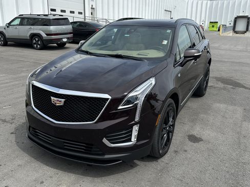 Used 2021 Cadillac XT5 Sportv w/ Platinum Package AWD/4WD image 5