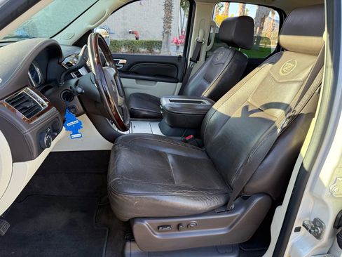 Used 2013 Cadillac Escalade Platinum image 14