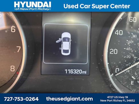 Used 2017 Hyundai Elantra Limited FWD image 12