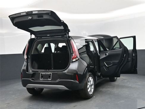 New 2025 Kia Soul LX image 37