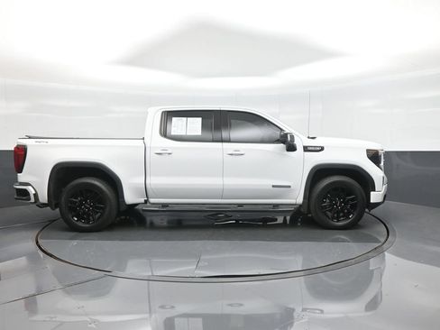 Used 2022 GMC Sierra 1500 Elevation w/ Elevation Premium Package AWD/4WD image 8