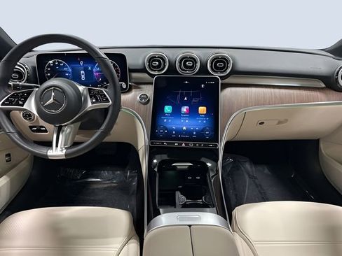 Used 2025 Mercedes-Benz C 300 4MATIC Sedan image 18
