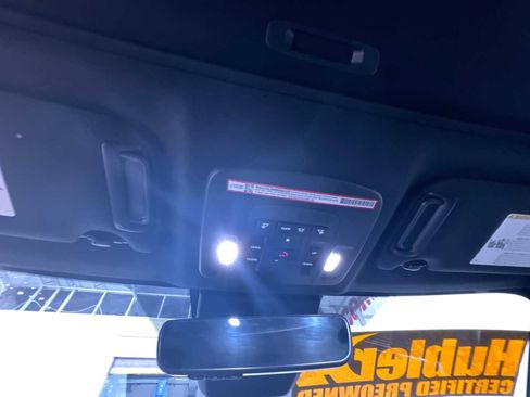 Used 2025 Toyota Camry SE image 29