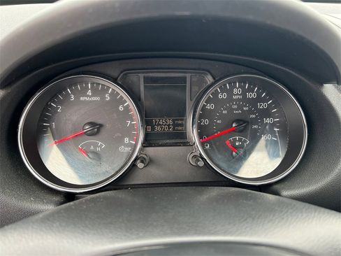 Used 2011 Nissan Rogue S image 13