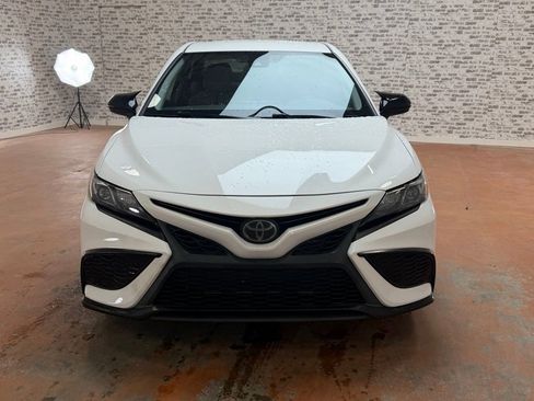 Used 2023 Toyota Camry SE w/ Convenience Package image 2