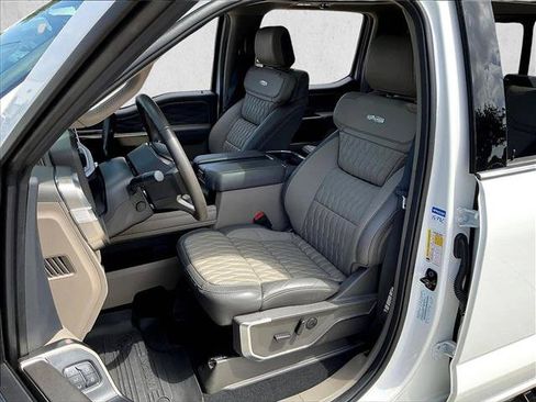 Used 2025 Ford F350 Platinum w/ Platinum Plus Package AWD/4WD image 26