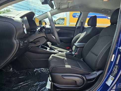 Used 2020 Kia Forte LXS FWD image 10