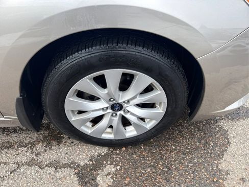 Used 2016 Subaru Legacy 2.5i Premium image 16