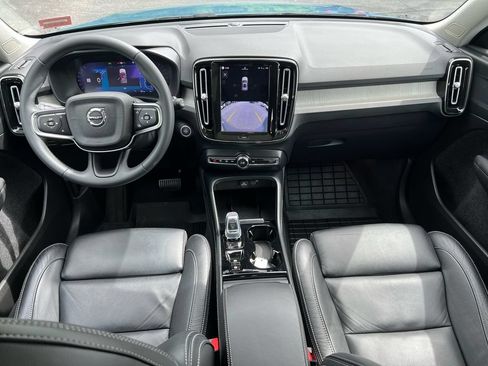 Certified 2023 Volvo XC40 B5 Plus w/ Driver Assist Package AWD/4WD image 24