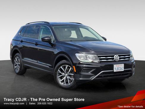 Used 2018 Volkswagen Tiguan SEL FWD image 1