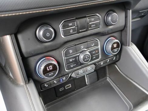 Certified 2024 Chevrolet Tahoe Premier RWD image 16