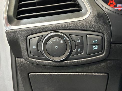 Used 2022 Ford Edge Titanium AWD/4WD image 24