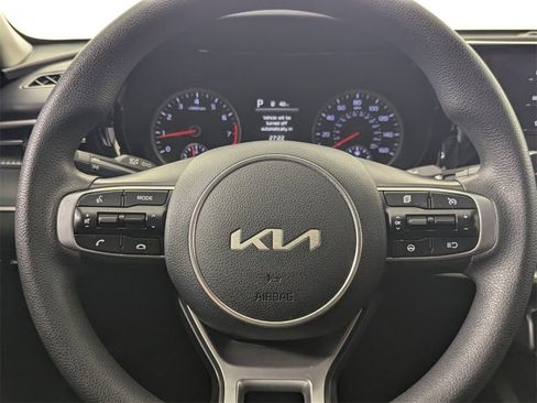 Used 2022 Kia K5 LXS image 15