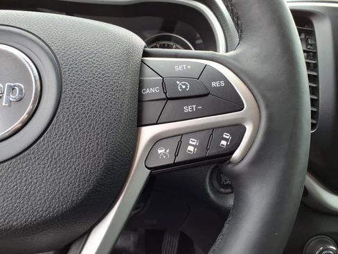 Used 2014 Jeep Cherokee Trailhawk w/ Technology Group AWD/4WD image 25