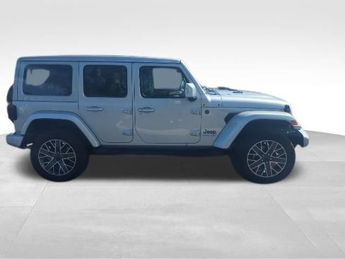 Used 2024 Jeep Wrangler High Altitude AWD/4WD image 5