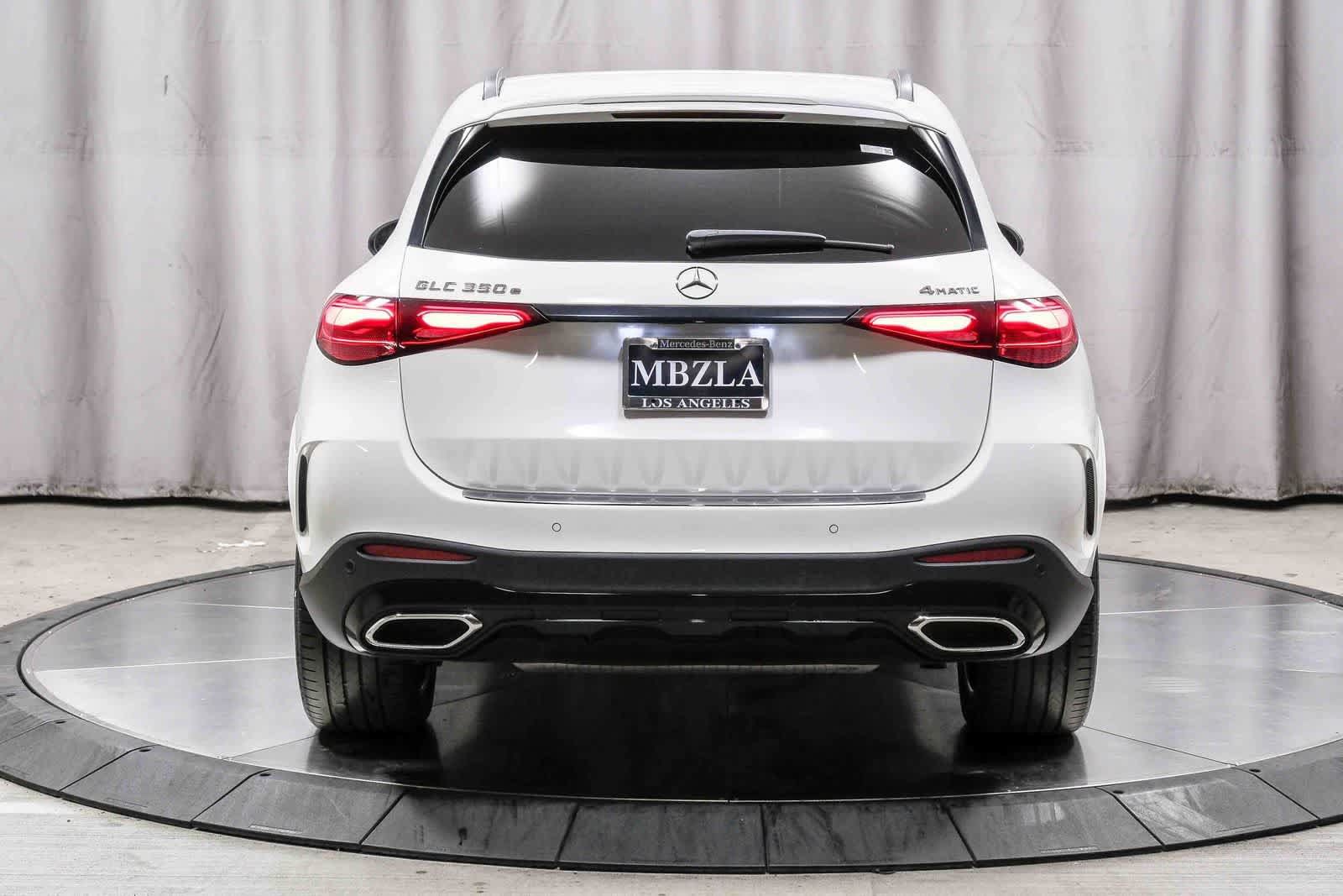 Used 2025 Mercedes-Benz GLC 350e 4MATIC image 3