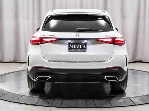 Used 2025 Mercedes-Benz GLC 350e 4MATIC image 3