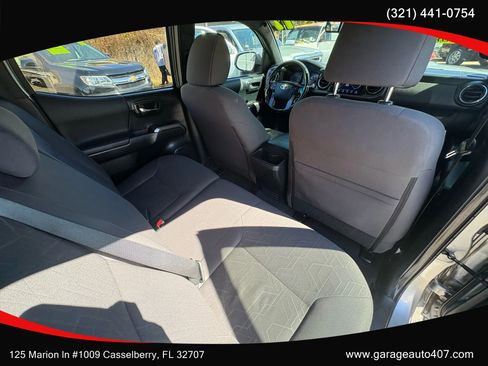 Used 2017 Toyota Tacoma TRD Sport w/ Tow Package RWD image 31