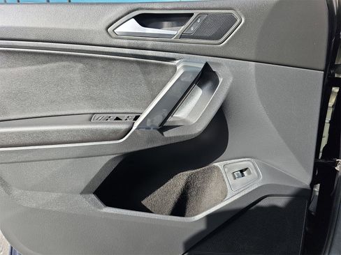 Certified 2020 Volkswagen Tiguan SEL image 29
