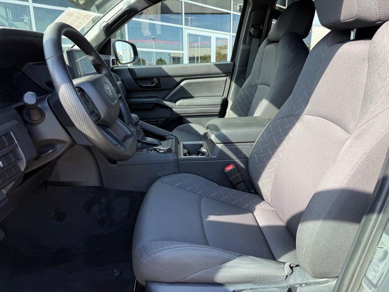 Used 2025 Toyota Tacoma SR5 AWD/4WD image 16