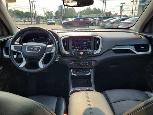 Used 2024 GMC Terrain SLT AWD/4WD image 12