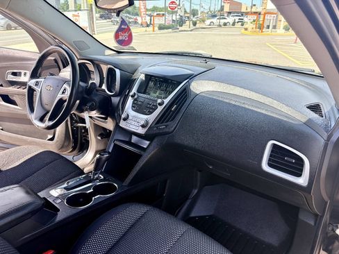 Used 2017 Chevrolet Equinox LT w/ Convenience Package FWD image 33